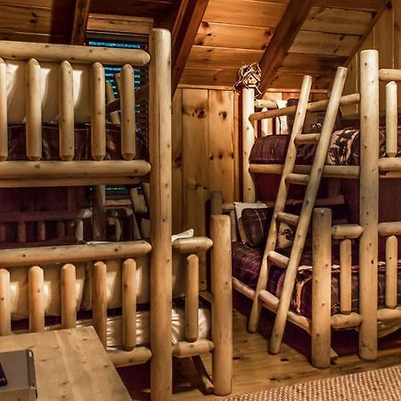 Hatfield Hideaway Pigeon Forge Extérieur photo